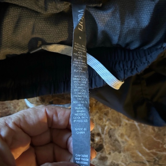 Vuori black Athletic Shorts - Picture 4 of 5